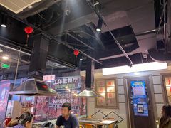 大堂-马路牙子地桌烤肉(工体店)