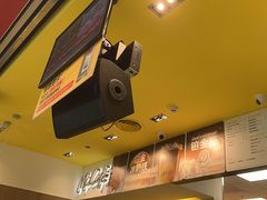 -麦当劳(深圳北站B2检票口楼上)