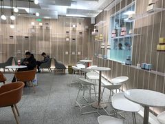 大堂-奈雪的茶(市百一店)