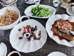 -东馆和天下特色餐饮(工农店)