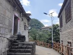 -高荡千年布依古寨旅游景区