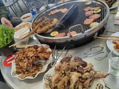 -小辣椒汤锅烧烤(温泉南街店)