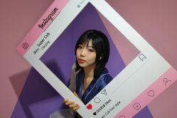 -变画·发型STUDIO