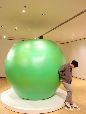  最近深圳万象天地有一个展非常的火 安藤忠野的《光的