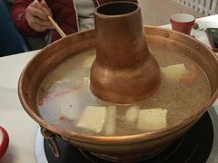 -毛辣果·贵州红酸汤牛肉火锅(西单店)