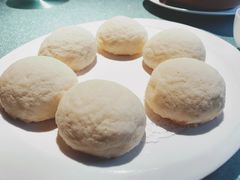 脆皮流沙包-皇朝会.经典传统粤菜(外滩店)