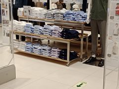 -优衣库(昆明七彩METOWN购物中心店)