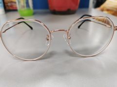 -提一眼镜·蔡司·依视路(小寨店)