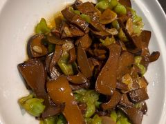 -黔蘑菇四季餐厅(观山湖店)