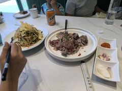 -民族手抓羊肉馆·滩羊手抓·烤全羊