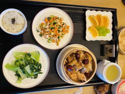 -爱陪伴尊享月子中心(国际店)