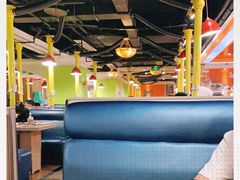 大堂-爱客得牛排海鲜烤肉·火锅自助(春熙路黑金好店)