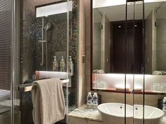 -上海龙之梦万丽酒店