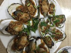 郭哥海鲜烧烤特色加工-桐盛祥小船海鲜本地菜(栈桥店)