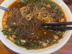 -爆炸头阿姨小四川正宗川味小吃(无任何分店)