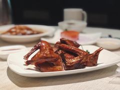脆皮烧乳鸽-御宝轩(益丰·外滩源店)