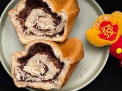 -红宝石·鲜奶小方·海派西点房(南丹店)