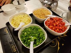 -鲜入围煮花胶鸡海鲜火锅