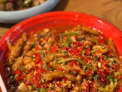 炒鸡爪-华府九号海鲜烧烤大排档(龙域店)