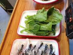 -毛辣果·贵州红酸汤牛肉火锅(西单店)