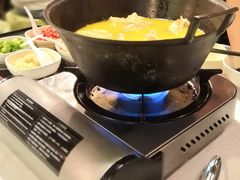 -鲜入围煮花胶鸡海鲜火锅