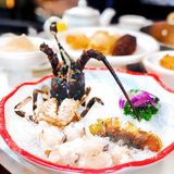 这家🍲海鲜火锅太猛，鲜到连汤底都喝完