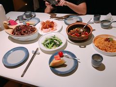 -八府香鸭·啫啫煲(华山路店)