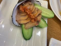 生吃赤贝-喝丢一只鞋海鲜烧烤·海肠捞饭(市场店)