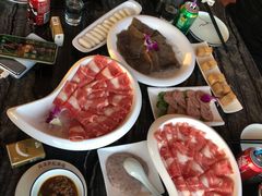 -云中捞高空旋转餐厅(商茂世纪广场店)
