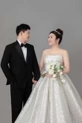 -雪中彩影婚纱摄影·微光艺术中心