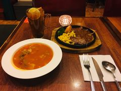 -玛格萝妮比萨屋(四平店)
