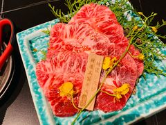-山川小町·极番烧肉(新地假日广场店)
