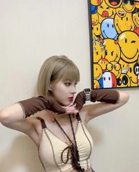 -A梦造型