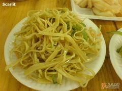 凉拌豆腐皮-老班长手工灌汤包老店(东山店)