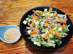 牛肉果三文鱼沙拉-甜阿姨·天台花园私房菜(万松园店)