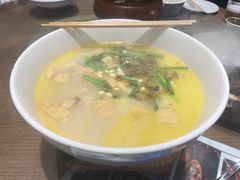 昆明鸡汤过桥米线-雀舞云南菜(乐客城店)