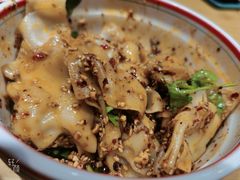 -八二小区抄手(龙湖上城天街店)