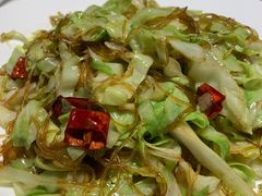 炝炒圆白菜粉丝-旺顺阁鱼头泡饼(常营店)