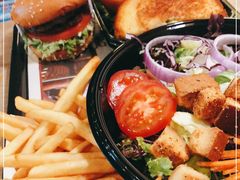 -The Habit Burger Grill 哈比特汉堡(复兴soho店)