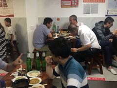 大堂-宝瑞门钉肉饼店