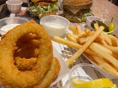 -The Habit Burger Grill 哈比特汉堡(复兴soho店)