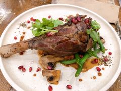 -FLOVIE FLORIST CAFE