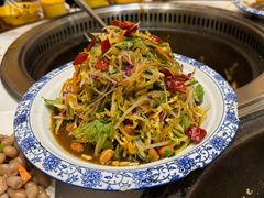 -靠山屯东北铁锅炖(东北菜，古美西路店)