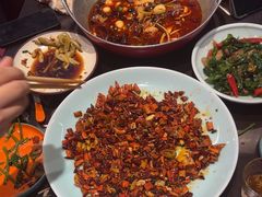 -川流不息·地道川菜·小龙虾(松东路店)