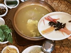 蒙自过桥米线-一坐一忘云南菜(三里屯店)
