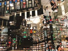 -钟书阁(群光广场店)