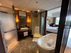 -三亚湾海居铂尔曼度假酒店