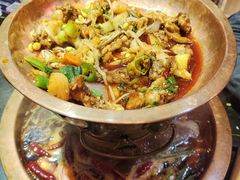 -巴四老城区炭火蛙锅(张江店)