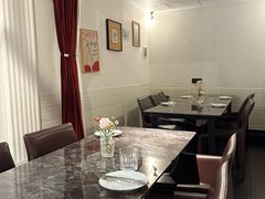 -LESCEDARS Brasserie Bistro香柏树