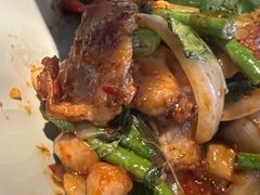 -大头虾越式风味餐厅(光明广场店)